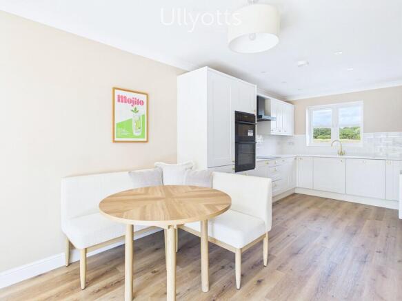 3 bed Semi-Detached for sale Image 5