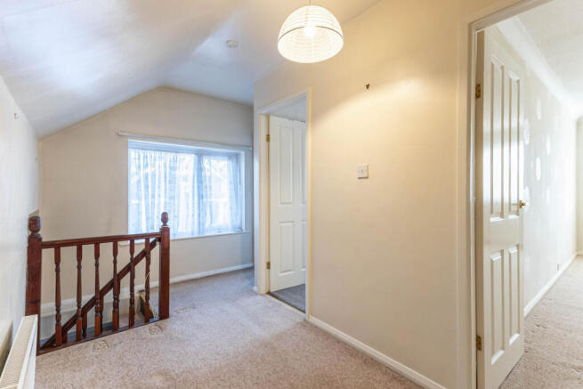 3 bed Semi-Detached for sale Image 10