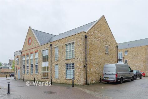 Esparto Way, Dartford, Kent