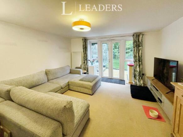 74 graces field livi