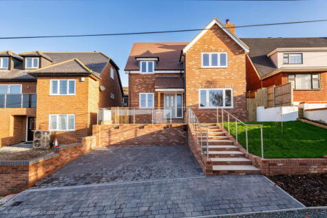 Clovelly Drive, Minster-On-Sea, Kent, ME12 2SF