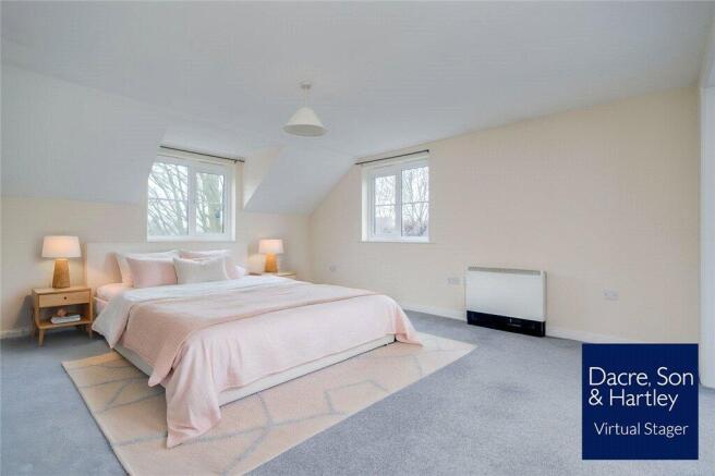 3 bed Apartment for sale Image 4