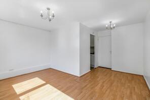 19, 382 Poynder Court, Camden Road, London N7 0LF