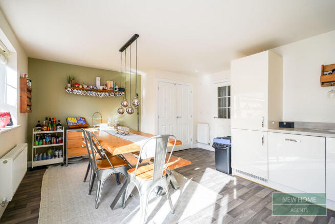 4 bed Detached for sale Image 4
