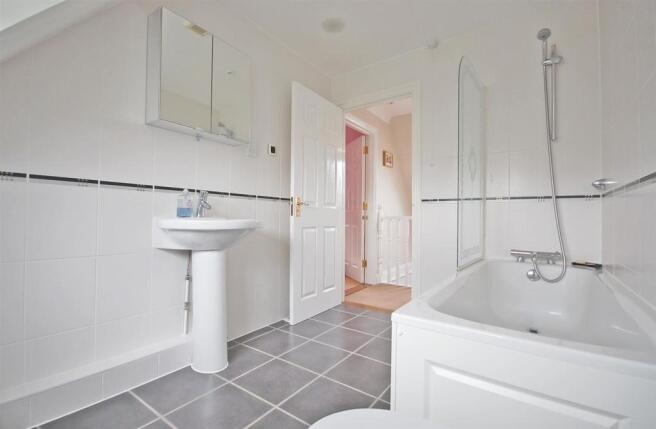 Top Floor Bathroom b.jpg