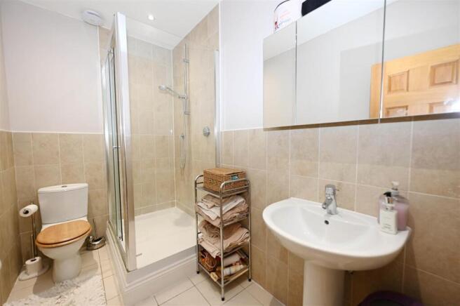 EN SUITE
