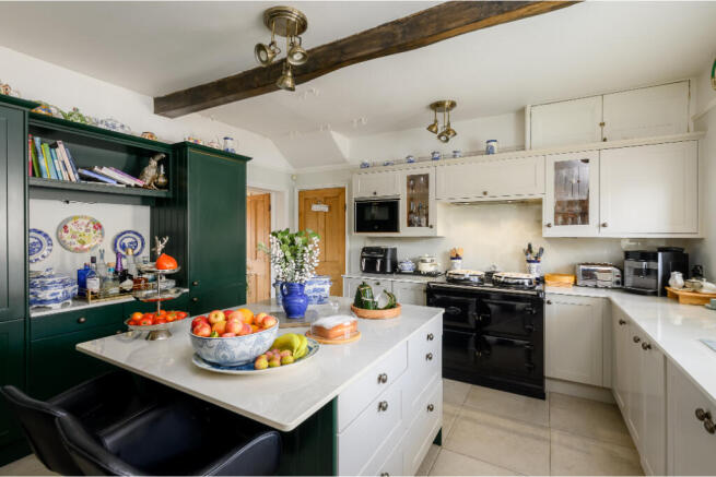 4 bed Detached for sale Image 5
