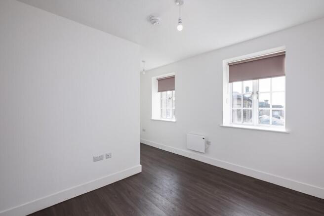 2 bed Flat to rent Image 6
