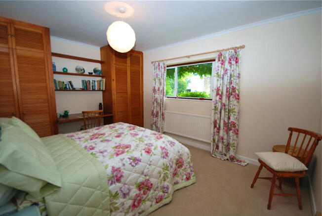 Photo 12
