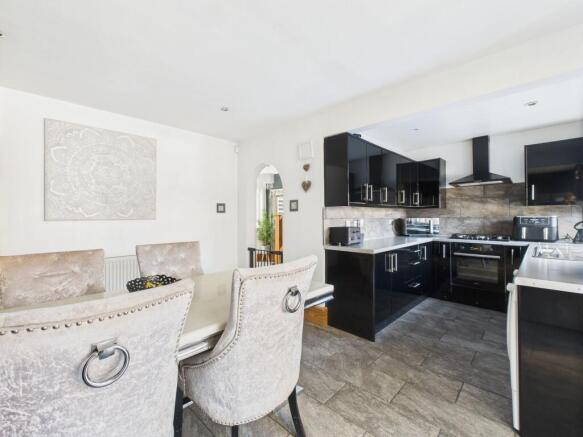 Dining/Kitchen
