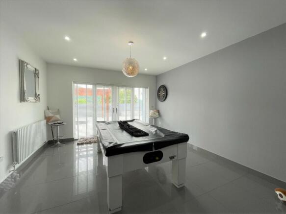 GAMES ROOM D