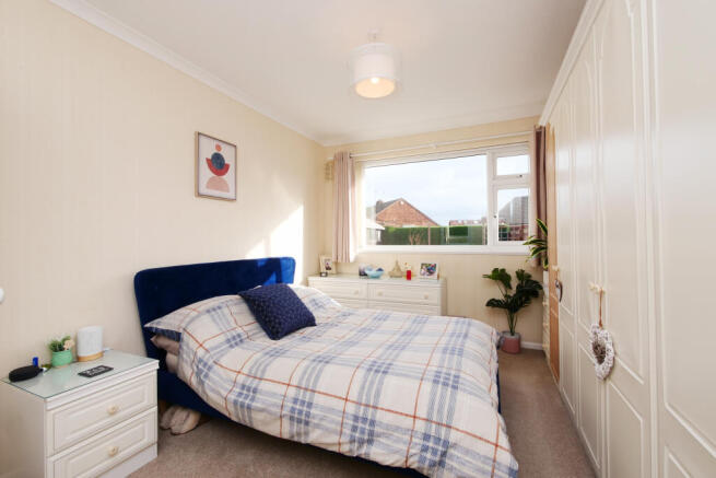 2 bed Semi-Detached Bungalow for sale Image 9