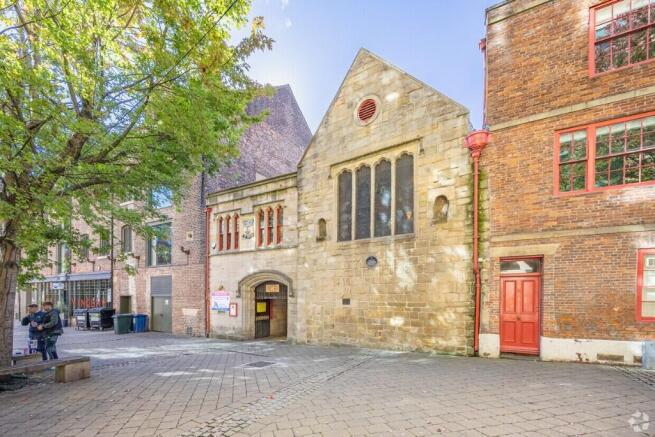 Ent to Trinity Chare