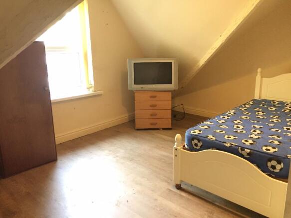 BEDROOM 7
