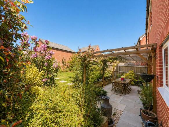 70 Chamberlyne Cresent - Garden 5.jpeg