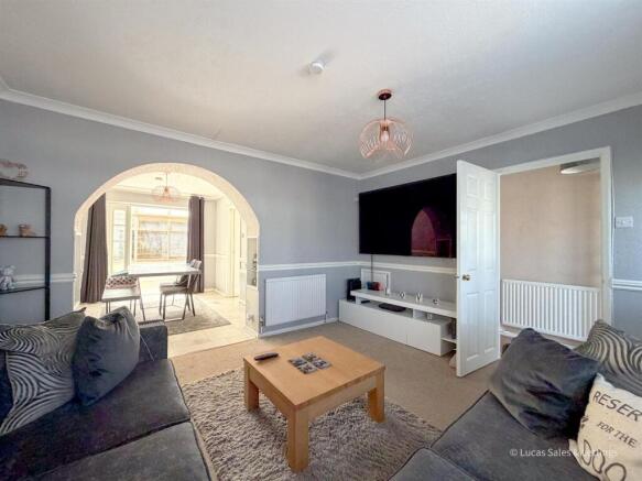 Tweed Close, Burton Latimer, Kettering photo 4