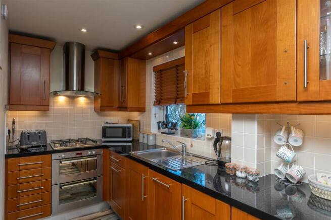 Kitchen B.jpg