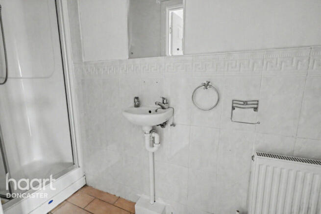 3 bed Terraced for sale Image 6