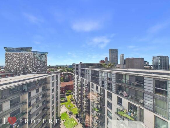 giraffe360-STILL006