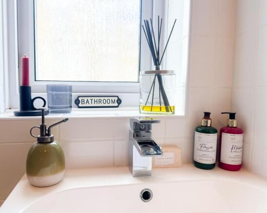 1 bed Flat for sale Image 5