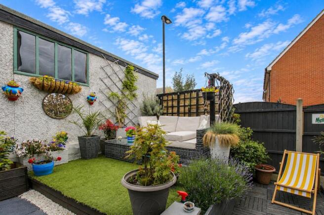 3 bed Town House for sale Image 9