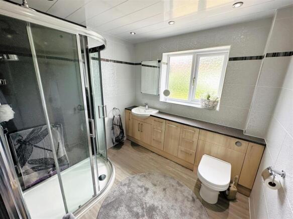 3 bed Detached Bungalow for sale Image 12