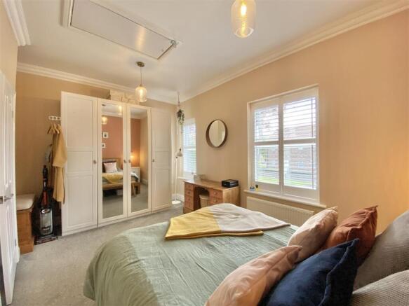 3 bed Semi-Detached for sale Image 11