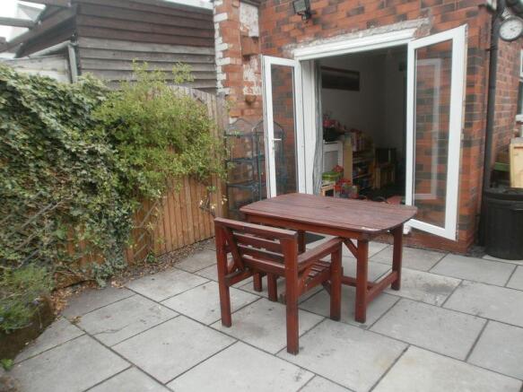Patio to diner