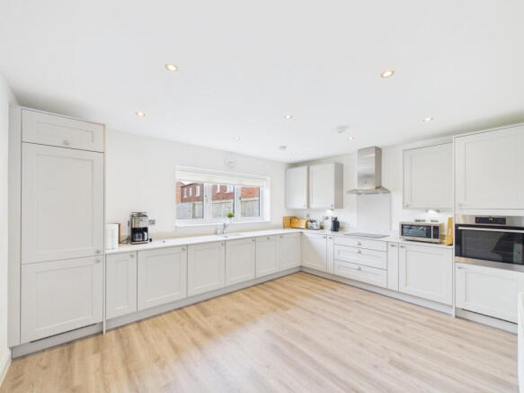 3 bed Detached Bungalow for sale Image 5