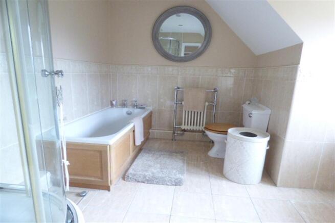 Bedroom 1 En Suite a