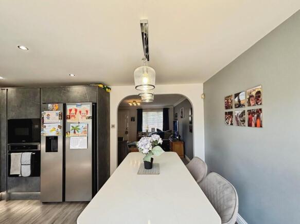 3 bed Detached for sale Image 7