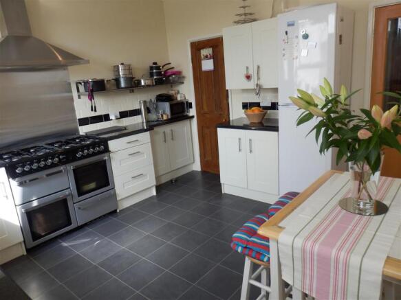 Dining/Kitchen
