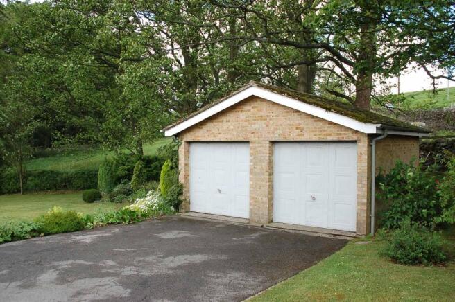 Detached Garage