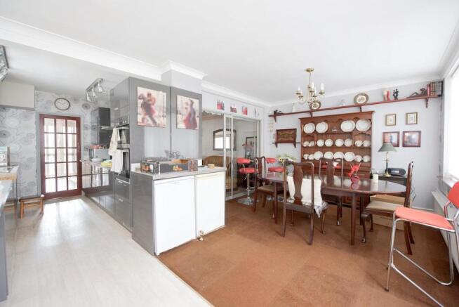 Kitchen Dining Area