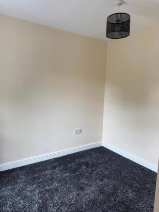 2 bed Flat to rent Image 7