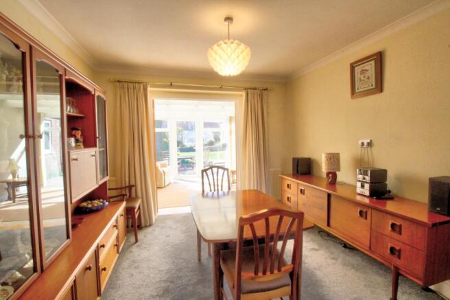 6Dining Room