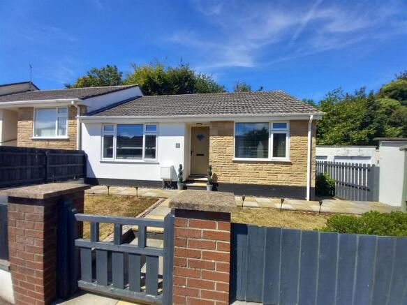 46 Laur Ave Front.jpg