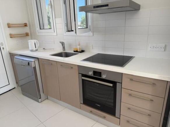 3 bedroom Bungalow f