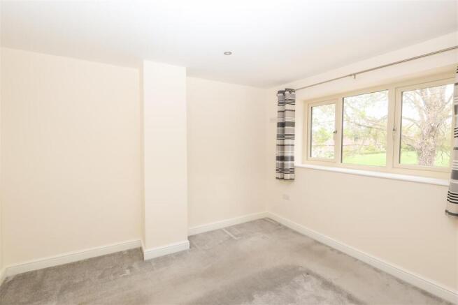 3 bed Link Detached House for sale Image 6