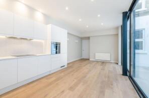 90, Cavendish Road, London SW12 0DF