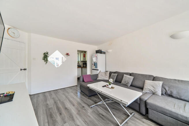 Ivy House Road, Ickenham, Uxbridge photo 4