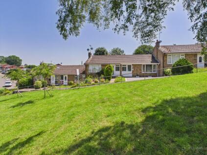 Georges Hill, Widmer End, High Wycombe, Buckinghamshire, HP15 6BE