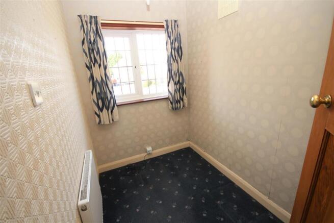 bedroom 5 .jpg