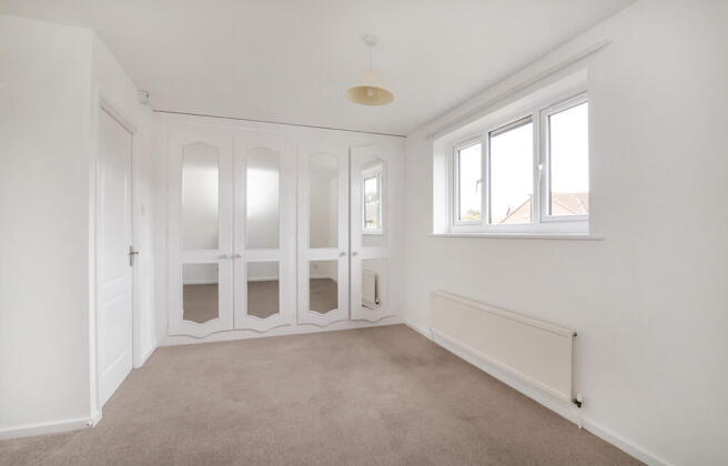 4 bed Detached to rent Image 6