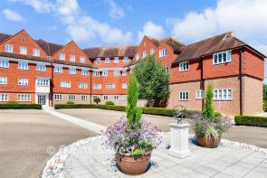 Flat 5, Elizabeth House, Elizabeth Drive, Banstead SM7 2FE