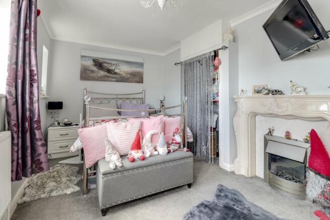 Bedroom 1 (Double)