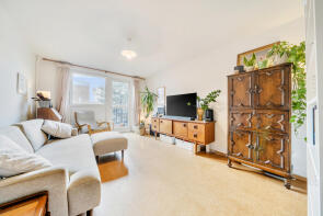 84, Stanswood Gardens, London SE5 7SR