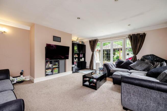Hamsey Green Gardens, Warlingham, CR6 9RS photo 4