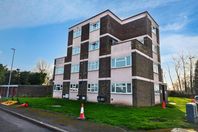 15 Hall Road, Eynesbury, St. Neots, Cambridgeshire, PE19 2SF