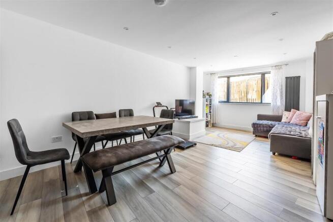 Flat-2-Kelsey-Apartments-8.jpg